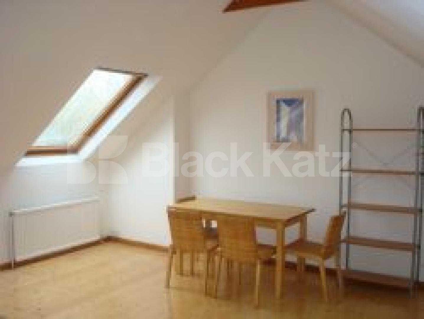 			MINS TO PARLIAMENT FIELDS, 2 Bedroom, 1 bath, 1 reception Flat			 Glenhurst Avenue, KENTISH TOWN-DARTMOUTH PARK